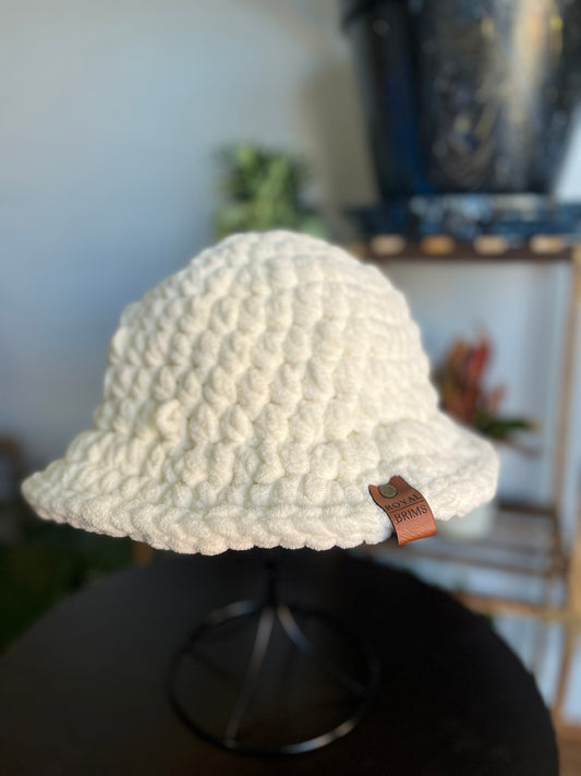 Ivory Chunky Bucket